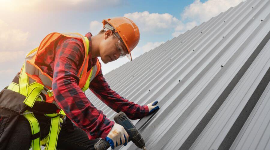 Professional Emergency Roof Repairs services in Lyndon Center, VT